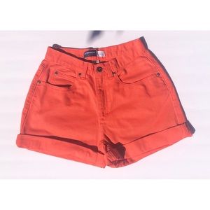 Vintage high waist coral cropped jean shorts sz 6